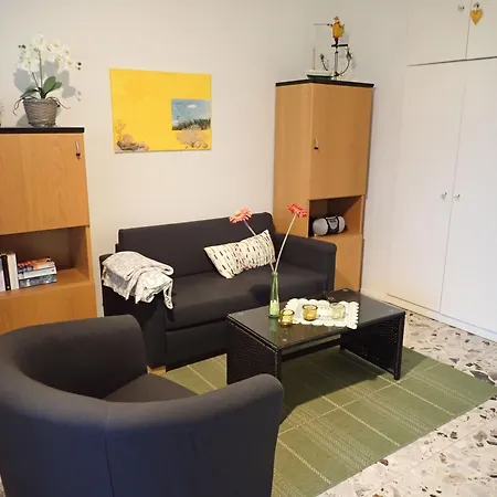 Strandnahe Mit Gartenterrasse